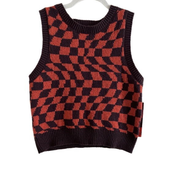 🧡Almost Famous Orange and Brown Checkered Swester Vest🪩 - Picture 6 of 11
